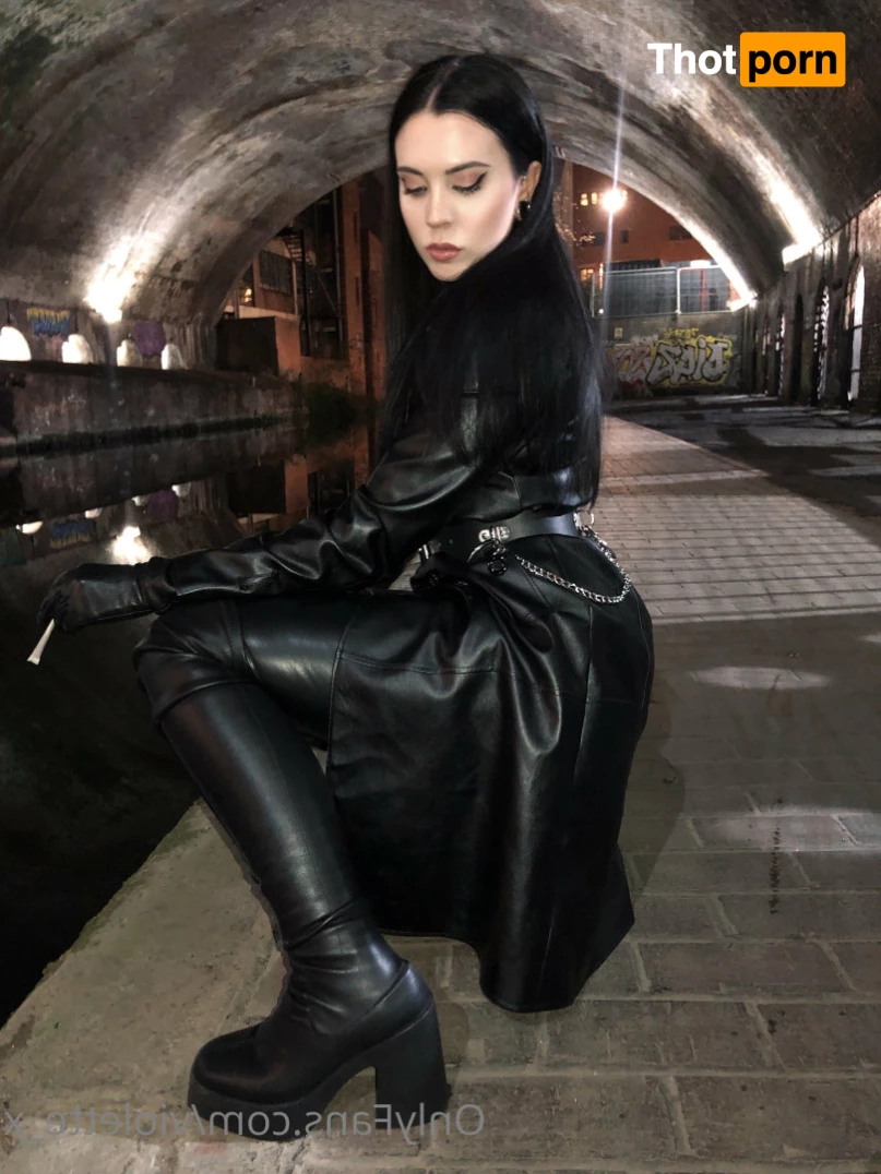 Violette 🖤 7877471