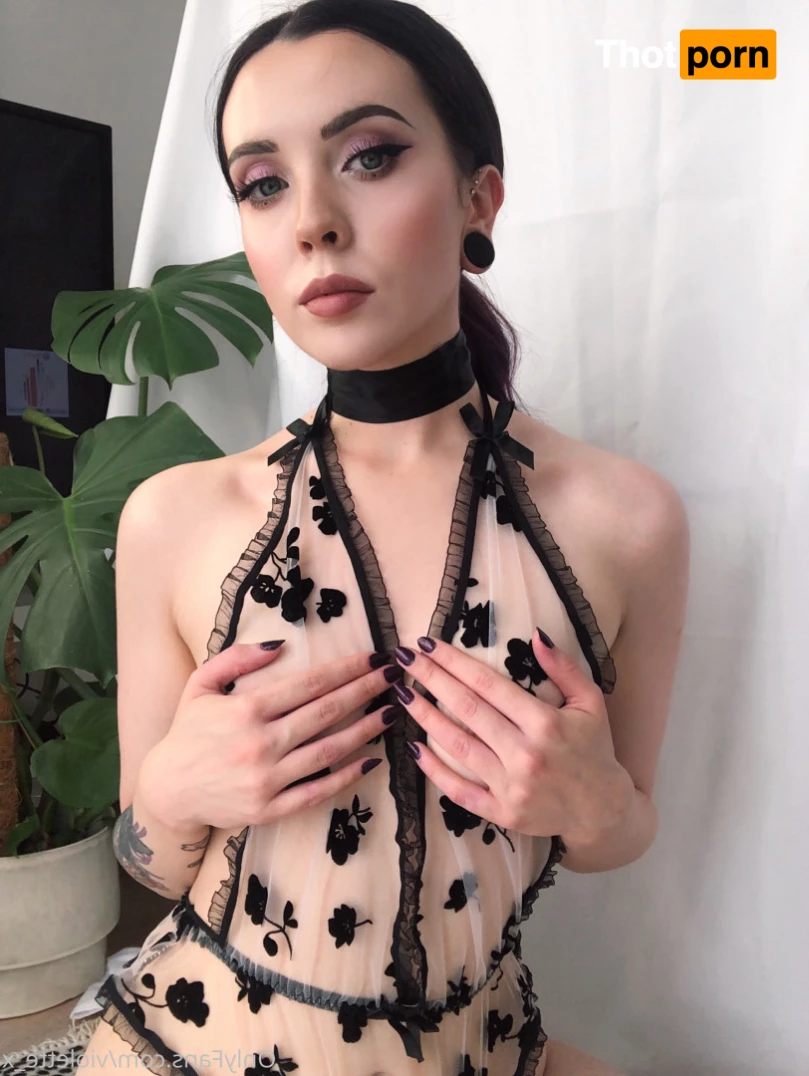 Violette 🖤 7877722