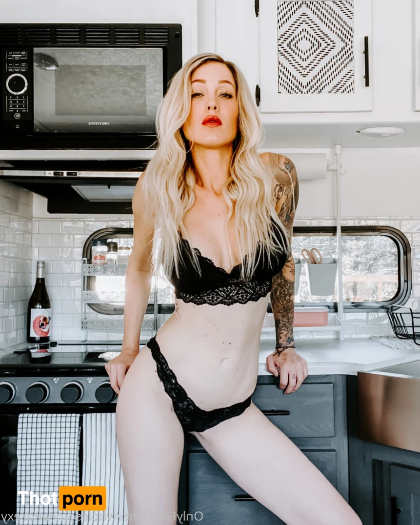 Wholesome Fox 16452135