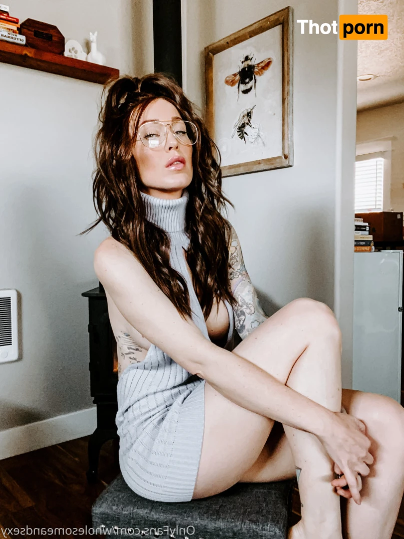 Wholesome Fox 16464521