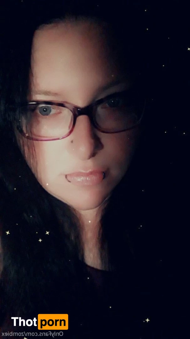 PrettyEyesChubbyThighs 9708106