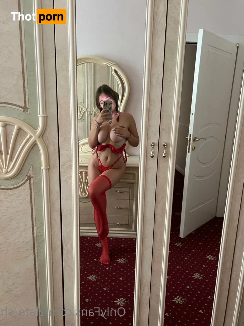 Zlata Sharvarok 12522499