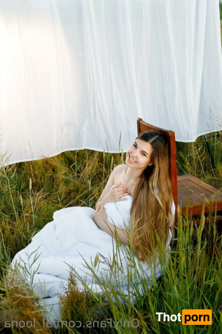 Moonlight Lina 14046306