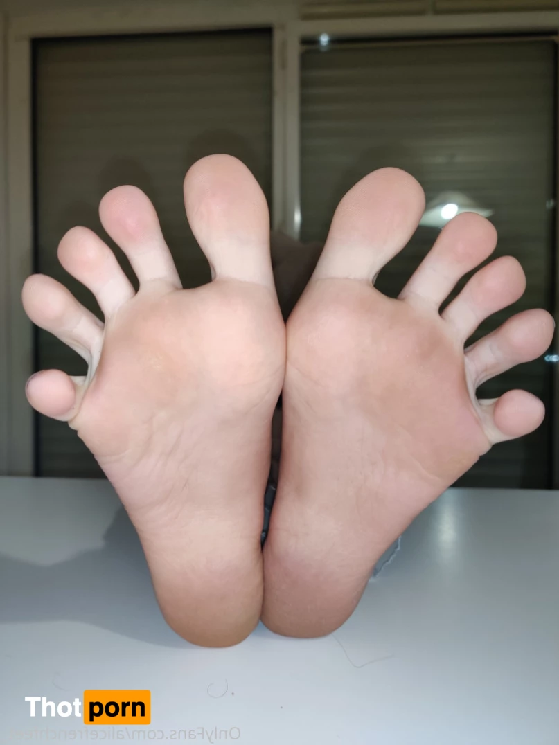 alicefrenchfeet 8829878