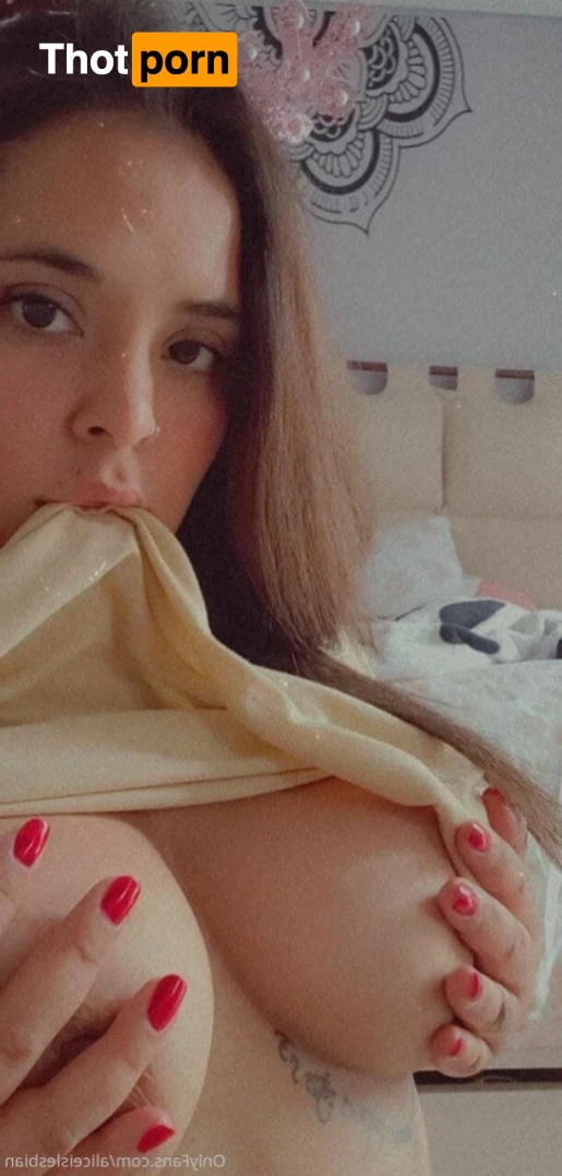 Alice MLf 💦 9081940