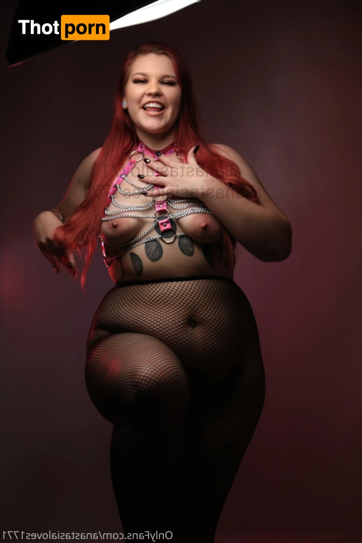 Anastasia Loves 13983998