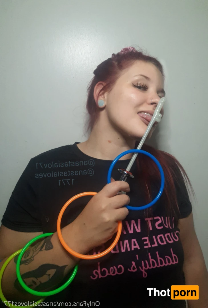 Anastasia Loves 13984101