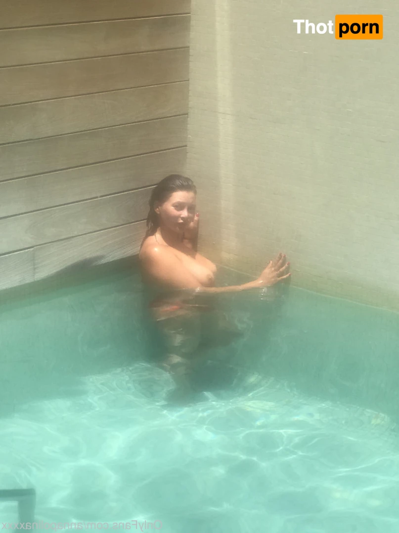 Annapolinaxxx 9082993