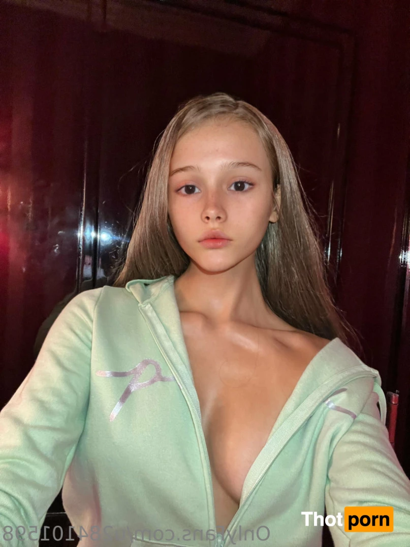 Ariana 💖 Barely legal 9149250