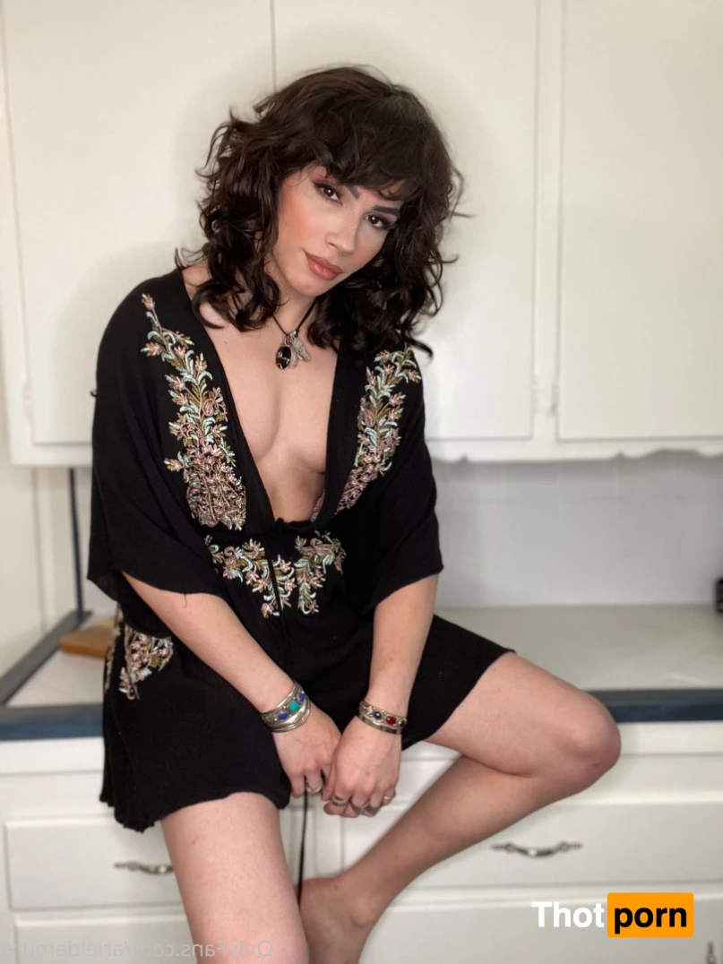 Ariel Demure 8936501