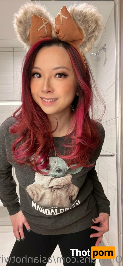 Monique Mae 🌺 Asianhotwife 13712842