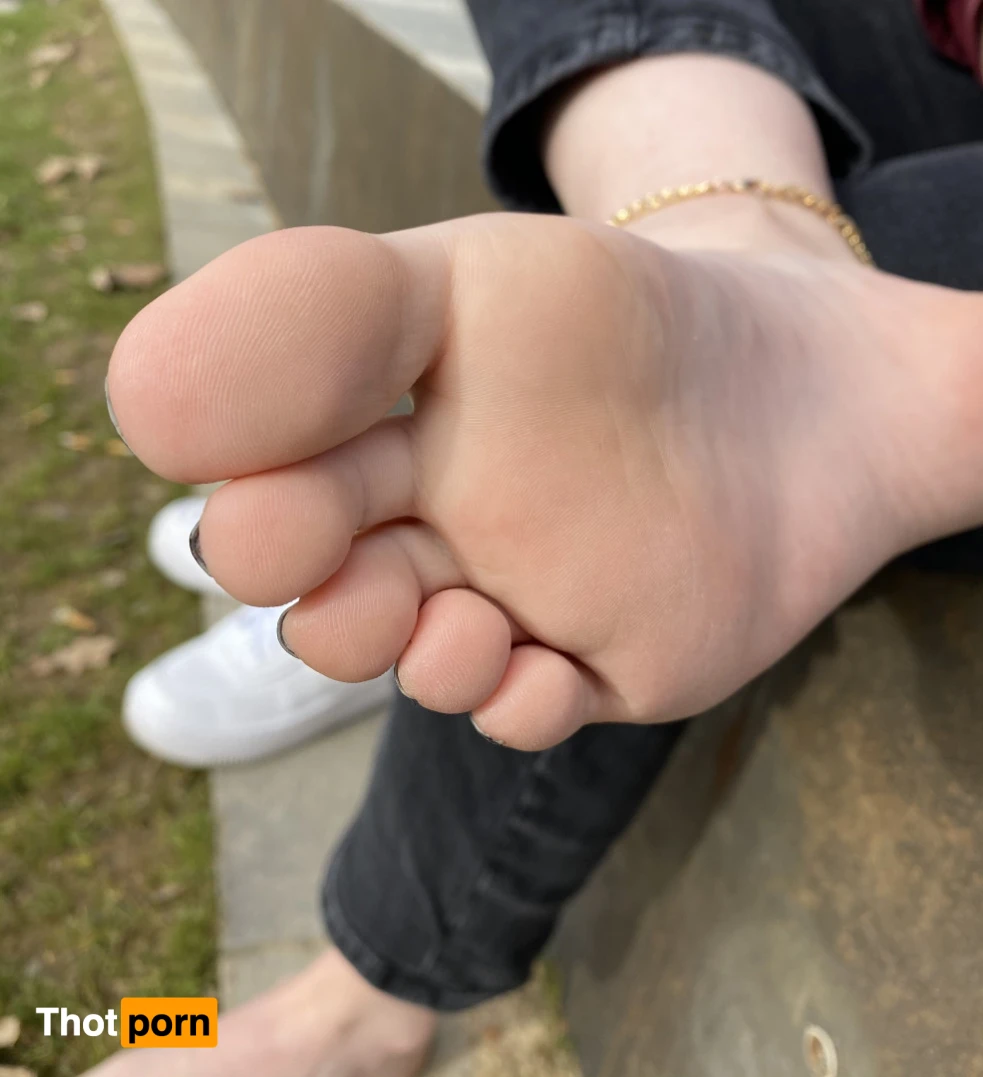 averyysfeet 13683752