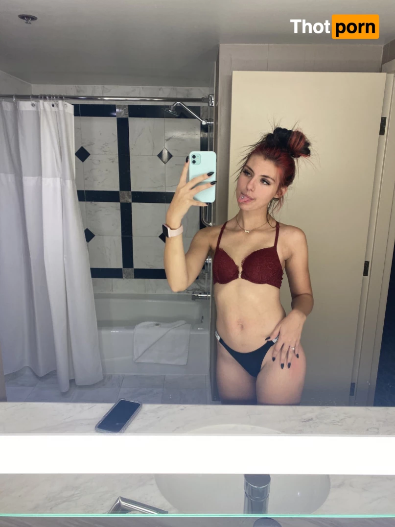 Baby Genesis 🌻 9706025