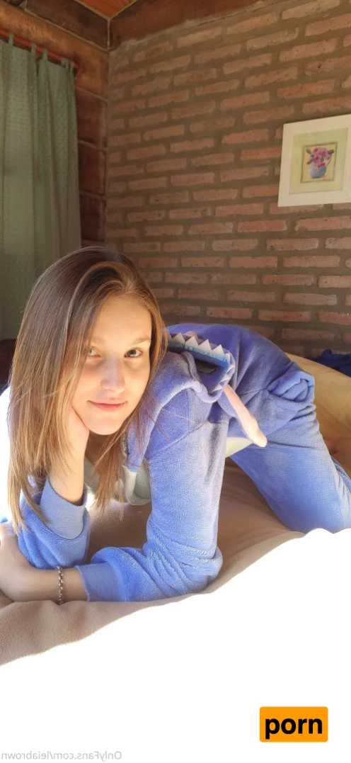 Leia brown 🍒 6246702