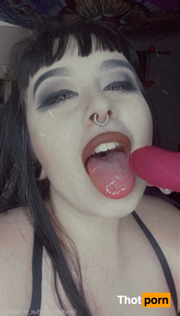 Olivia 🦇 10265959