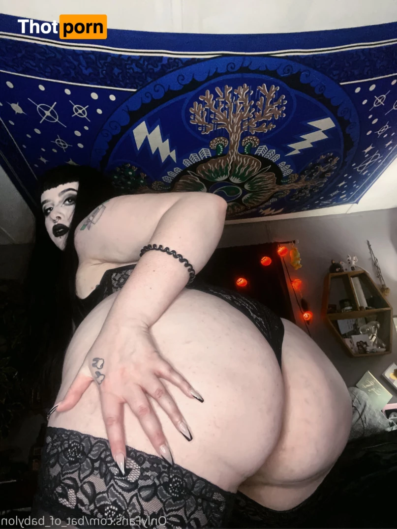 Olivia 🦇 10266111