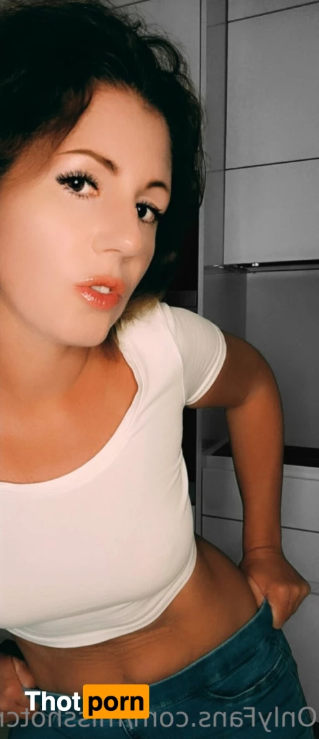 Miss Betty Jam 8701756