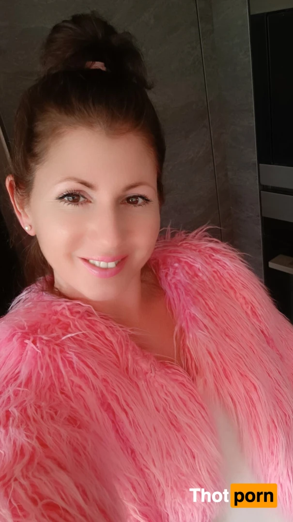 Miss Betty Jam 14957775