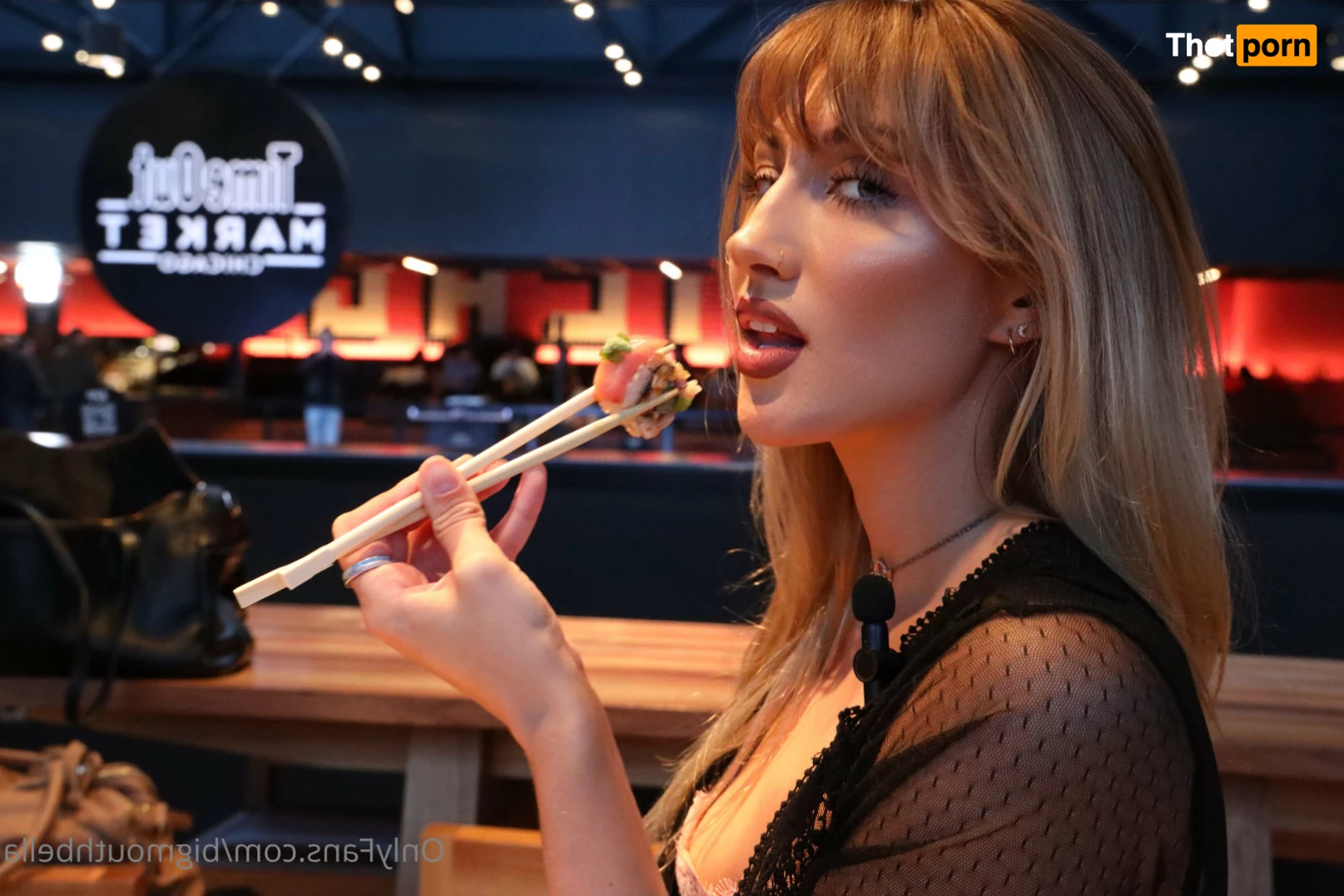 BIG MOUTH BELLA 8746088