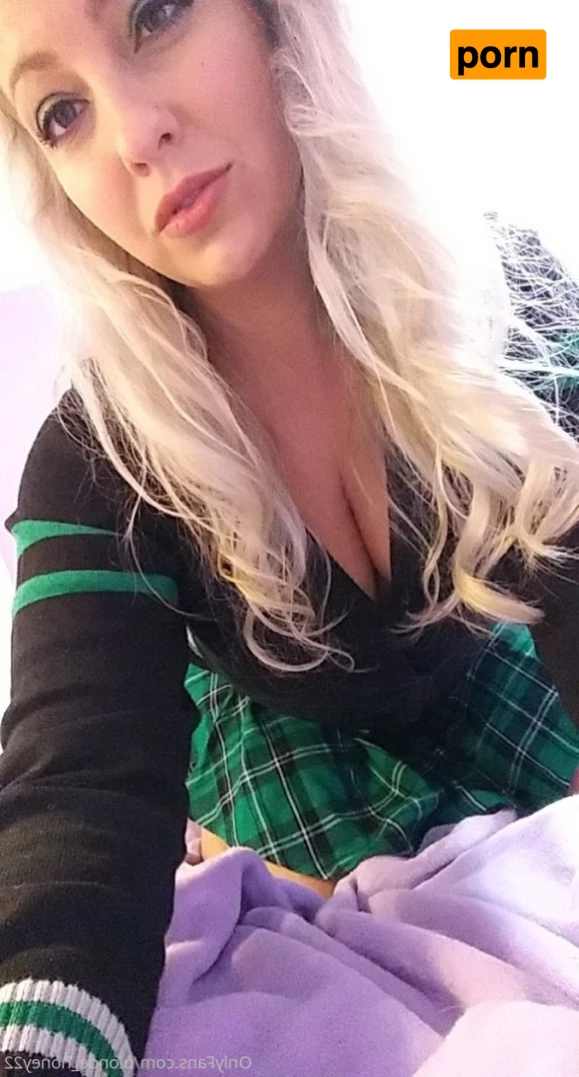 Amberly Trishelle 8695815