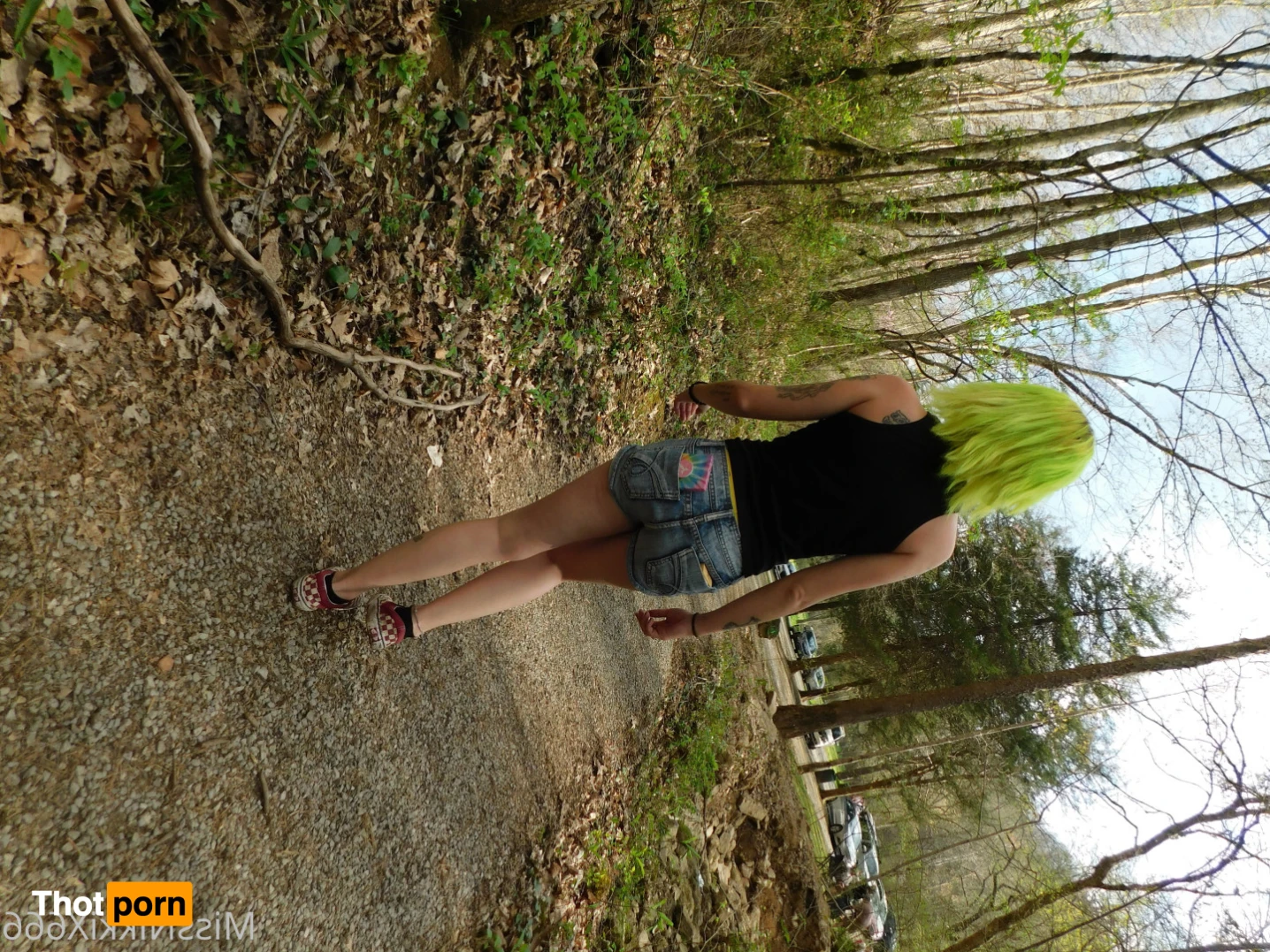 MissNikkiX666 14330364