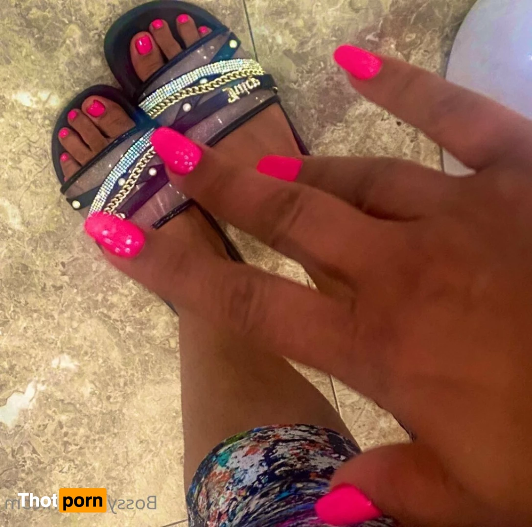 Bossy Ass Delilah 8690948