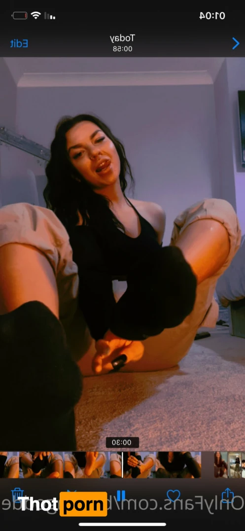 Goddess Nicole 12407582