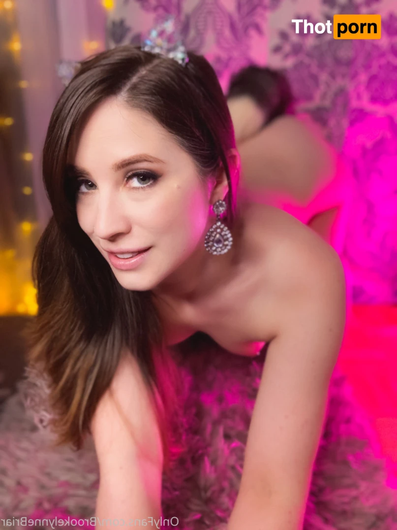 BrookelynneBriar 12396486