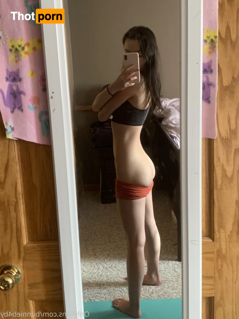 Charlize 🏹🕊 13273368