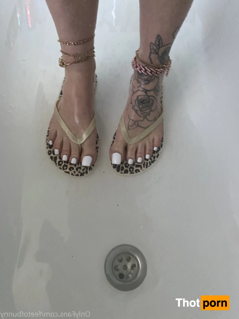 Bunnythefootmodel 9132368