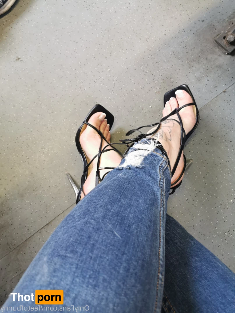 Bunnythefootmodel 9132416