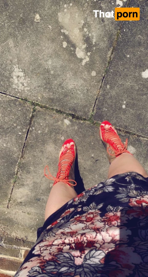 Bunnythefootmodel 9132425