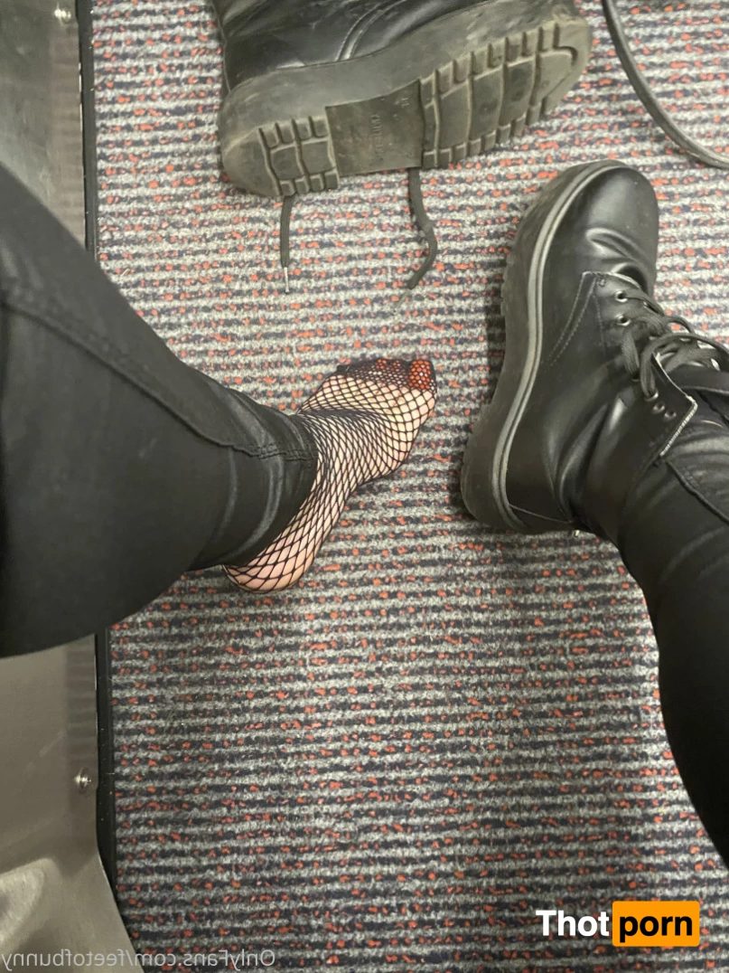 Bunnythefootmodel 9132675