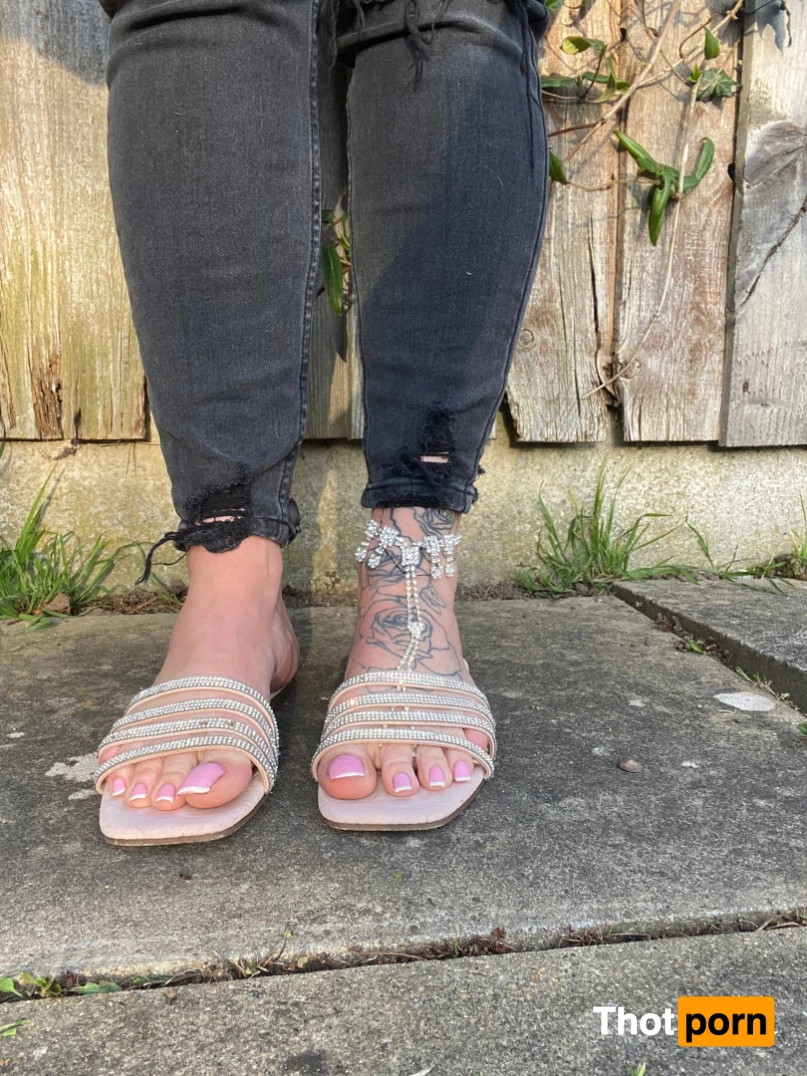 Bunnythefootmodel 9132746