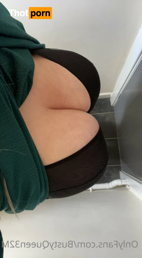 BustyQueen32M👑 13388686