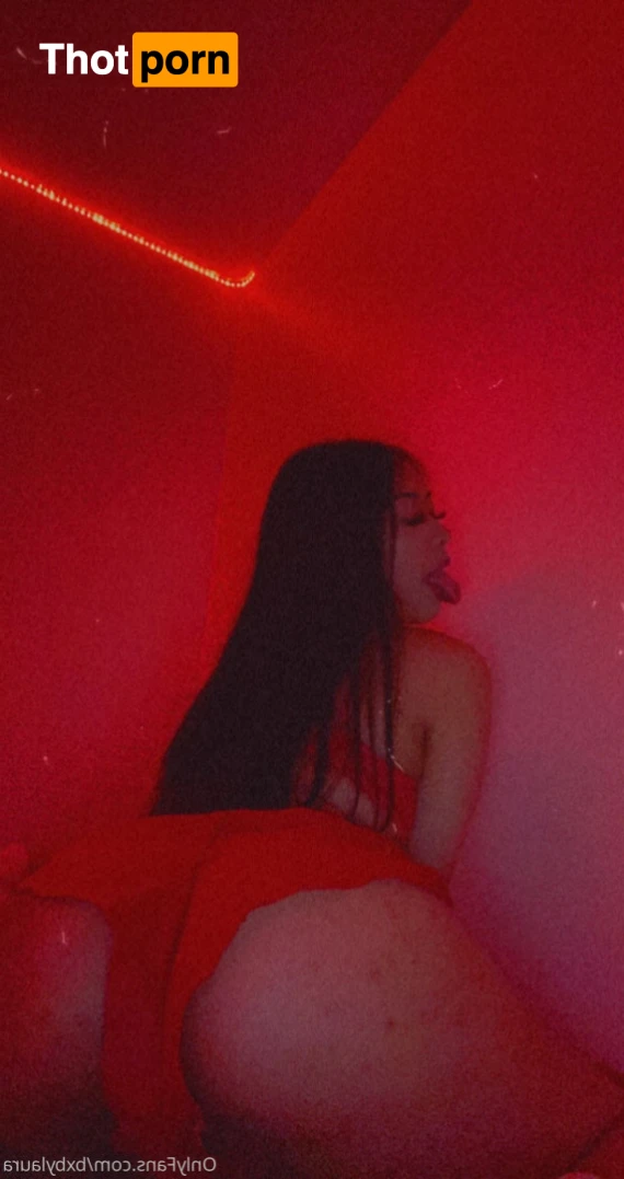 laura 🌸💗 13245199