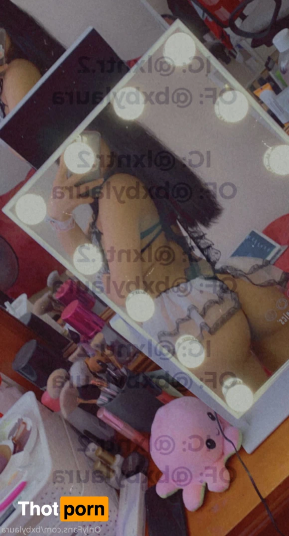 laura 🌸💗 13245346