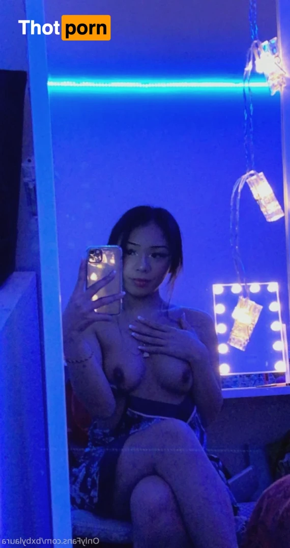 laura 🌸💗 13245383