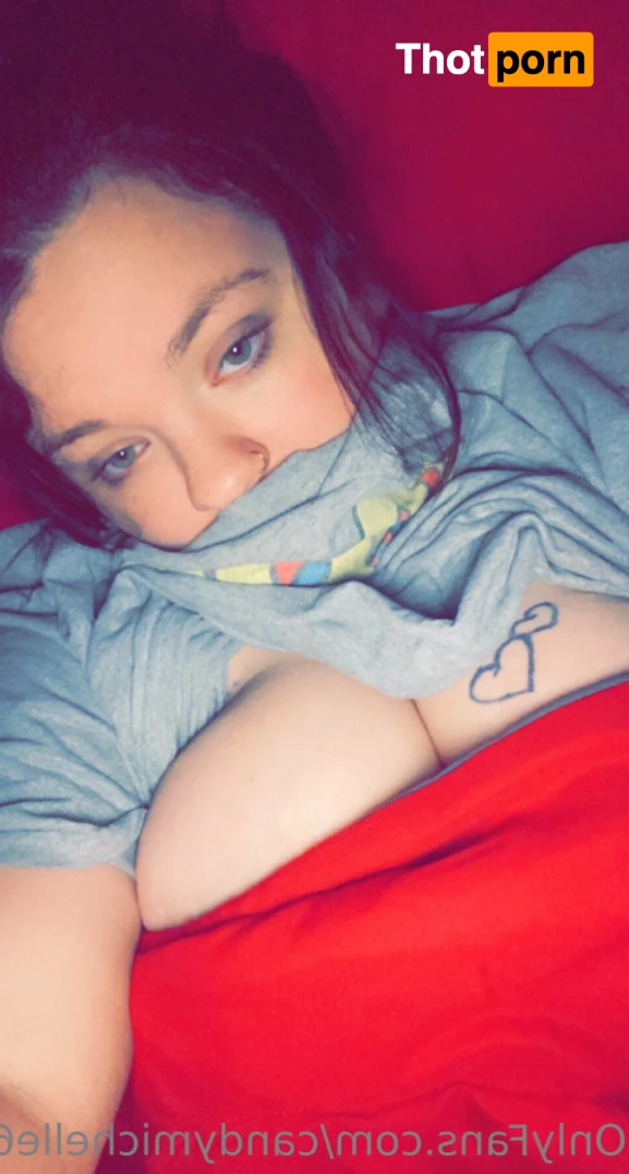 Sarah Michelle 8726775