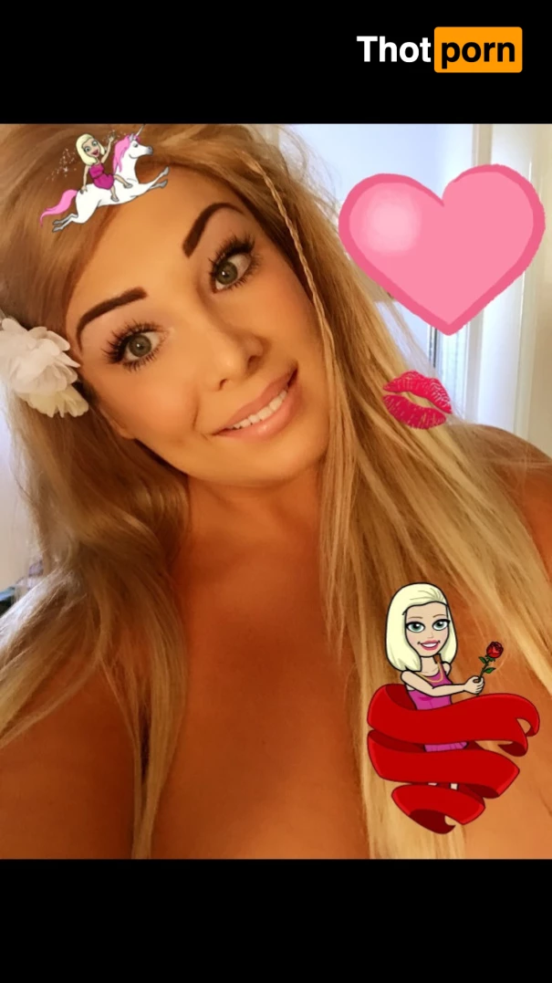 Charlotte Fox 8807896