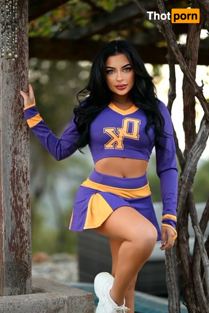 Christina.enaa 16169047