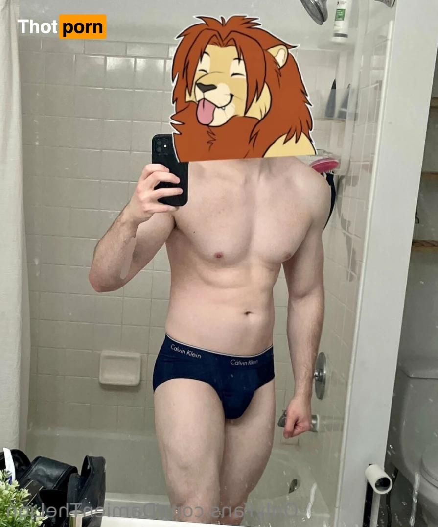 Damien the 🦁 8951487