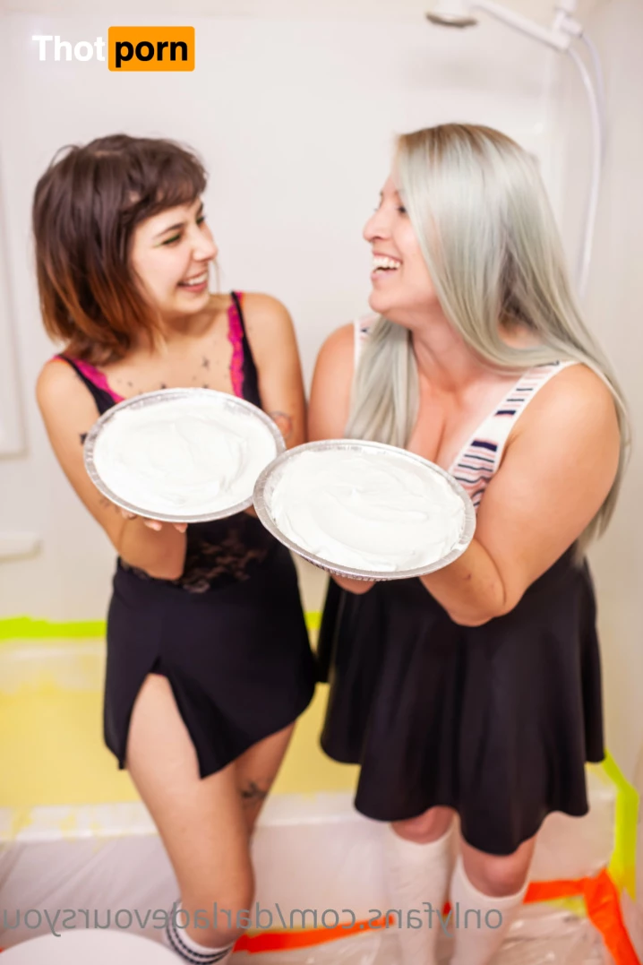 Darla DeVour 8859428