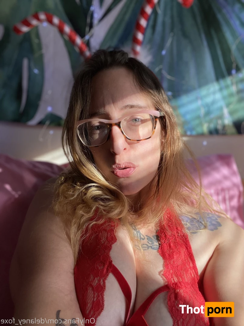 shanna the brunette bimbo 10199341