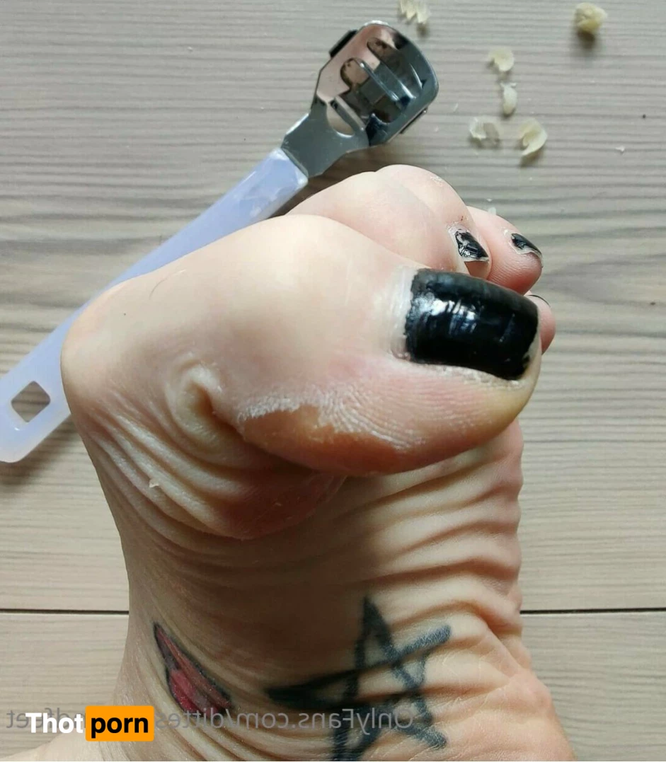 ditteslegsandfeet 8734107