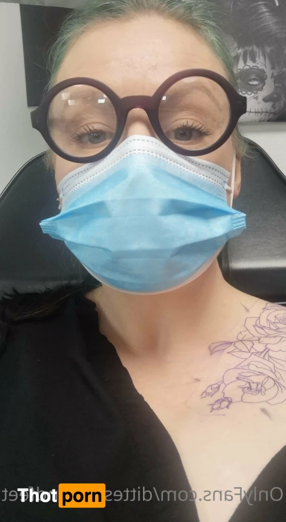 ditteslegsandfeet 8734401