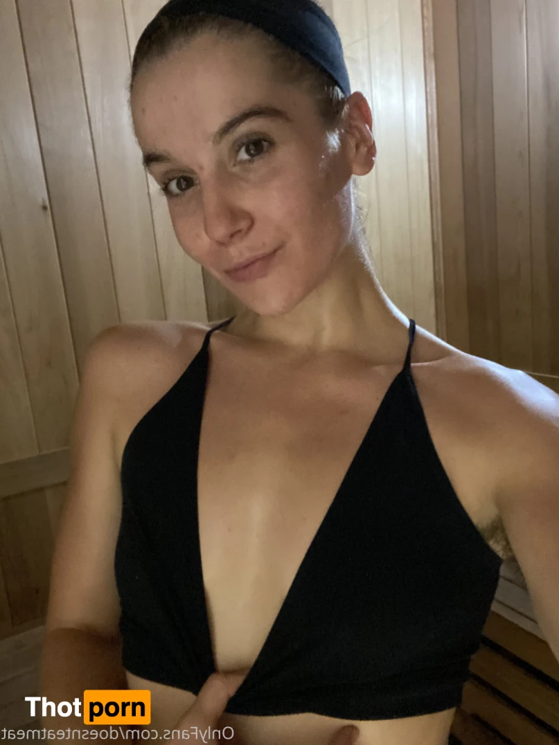 Kasey Warner 8838311