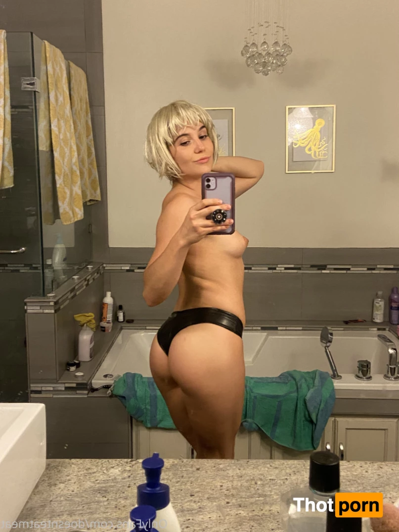 Kasey Warner 8838501