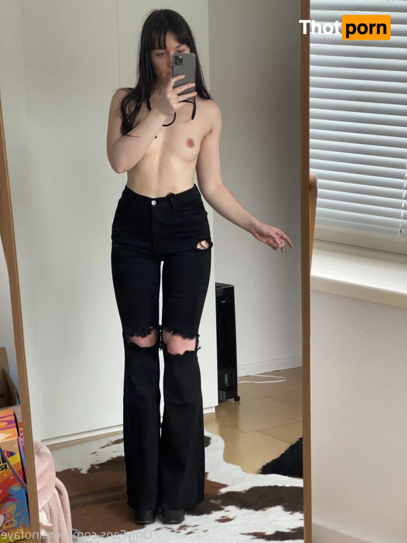 Legendary tease 8809517