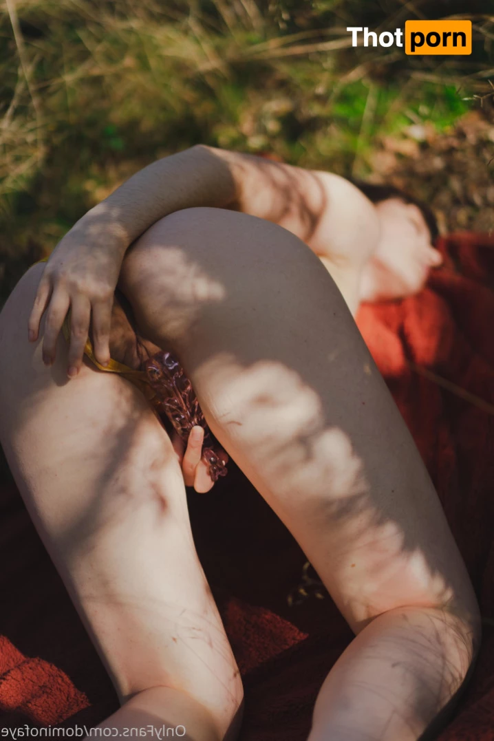 Legendary tease 8809612